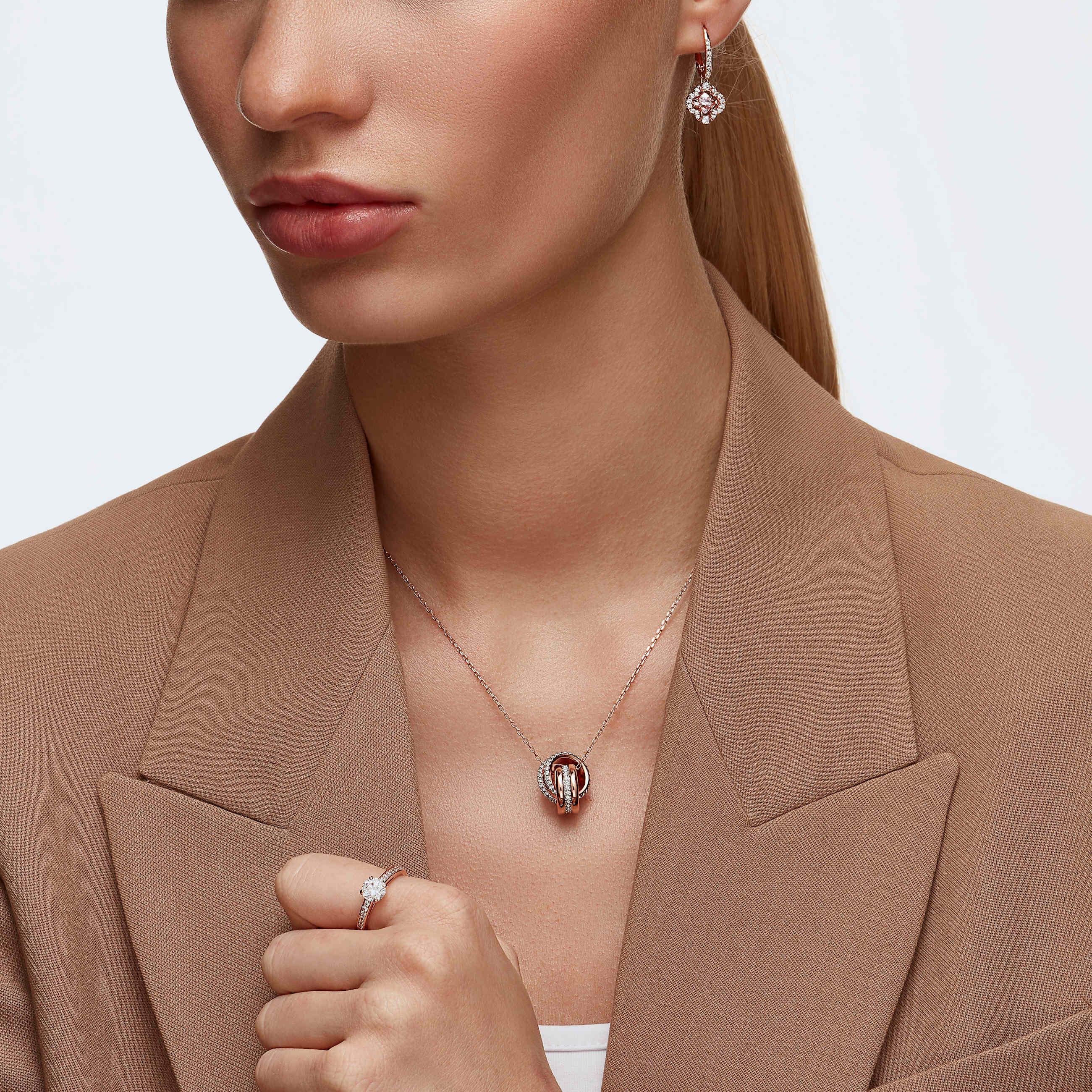 Swarovski attract round ring rose gold sale