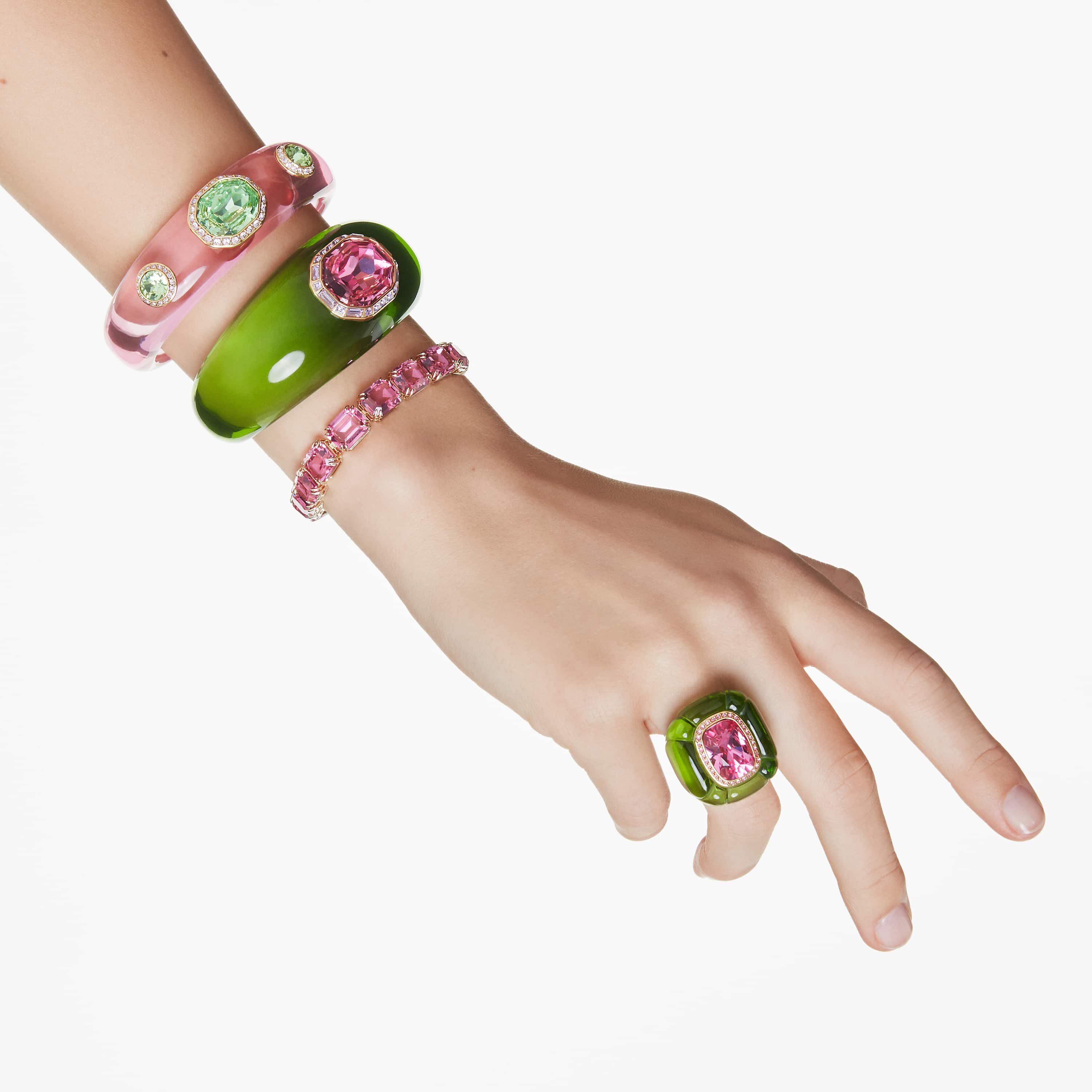 swarovski dulcis cuff  octagon cut  pav   green  gold tone plated