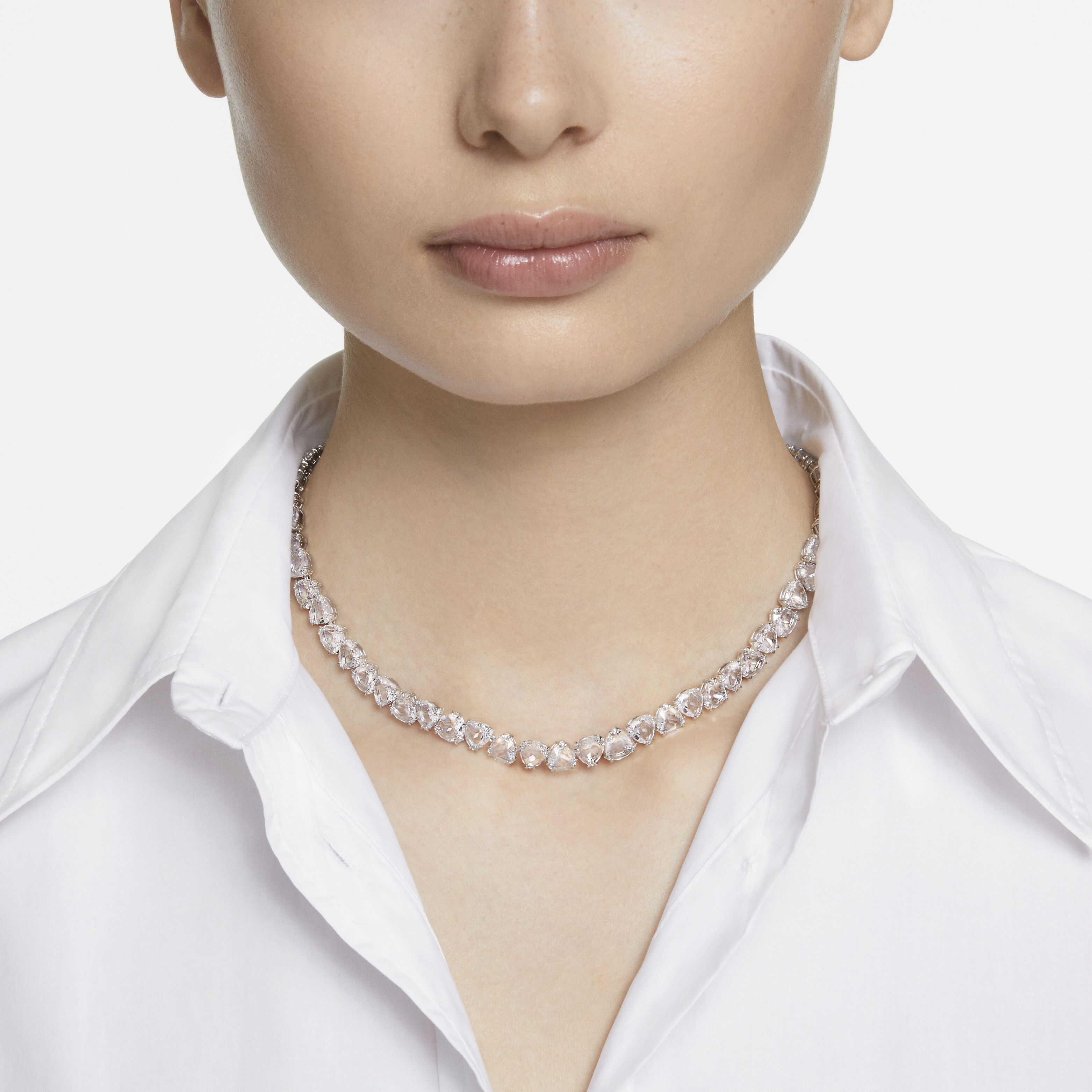 Swarovski plain outlet necklace