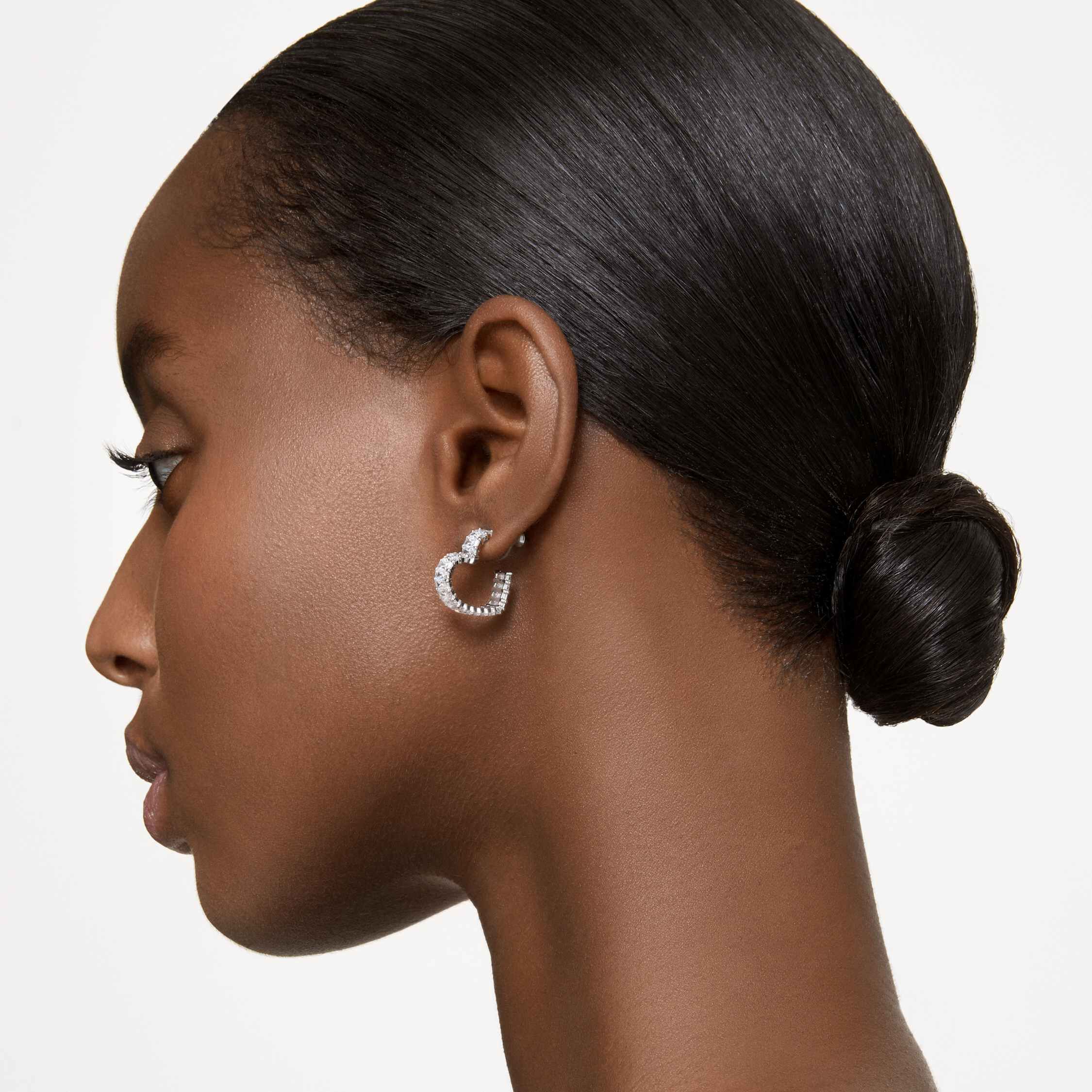 Small heart earrings top