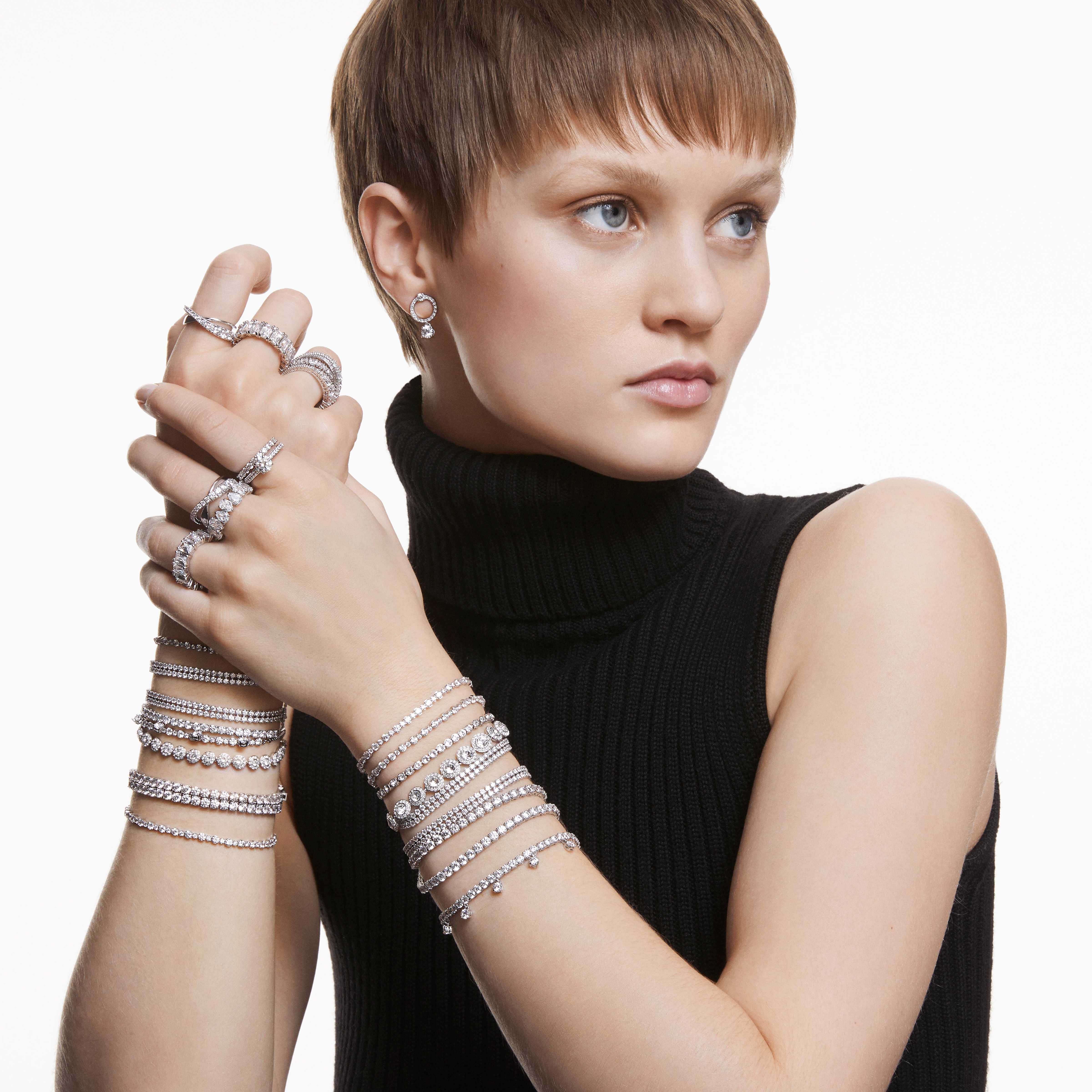 swarovski matrix tennis bracelet  round cut  white  rhodium plated