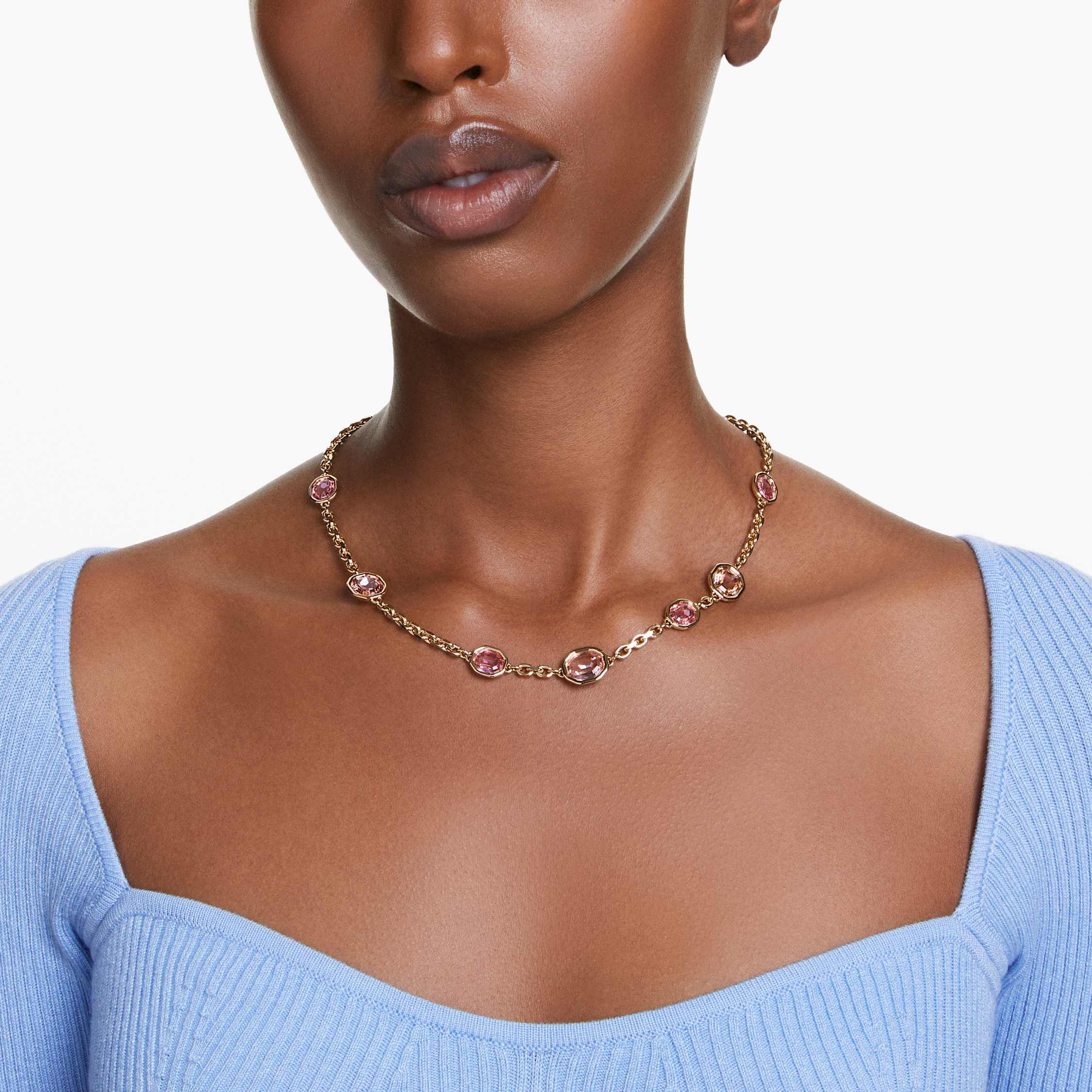 Discounted swarovski jewelry store
