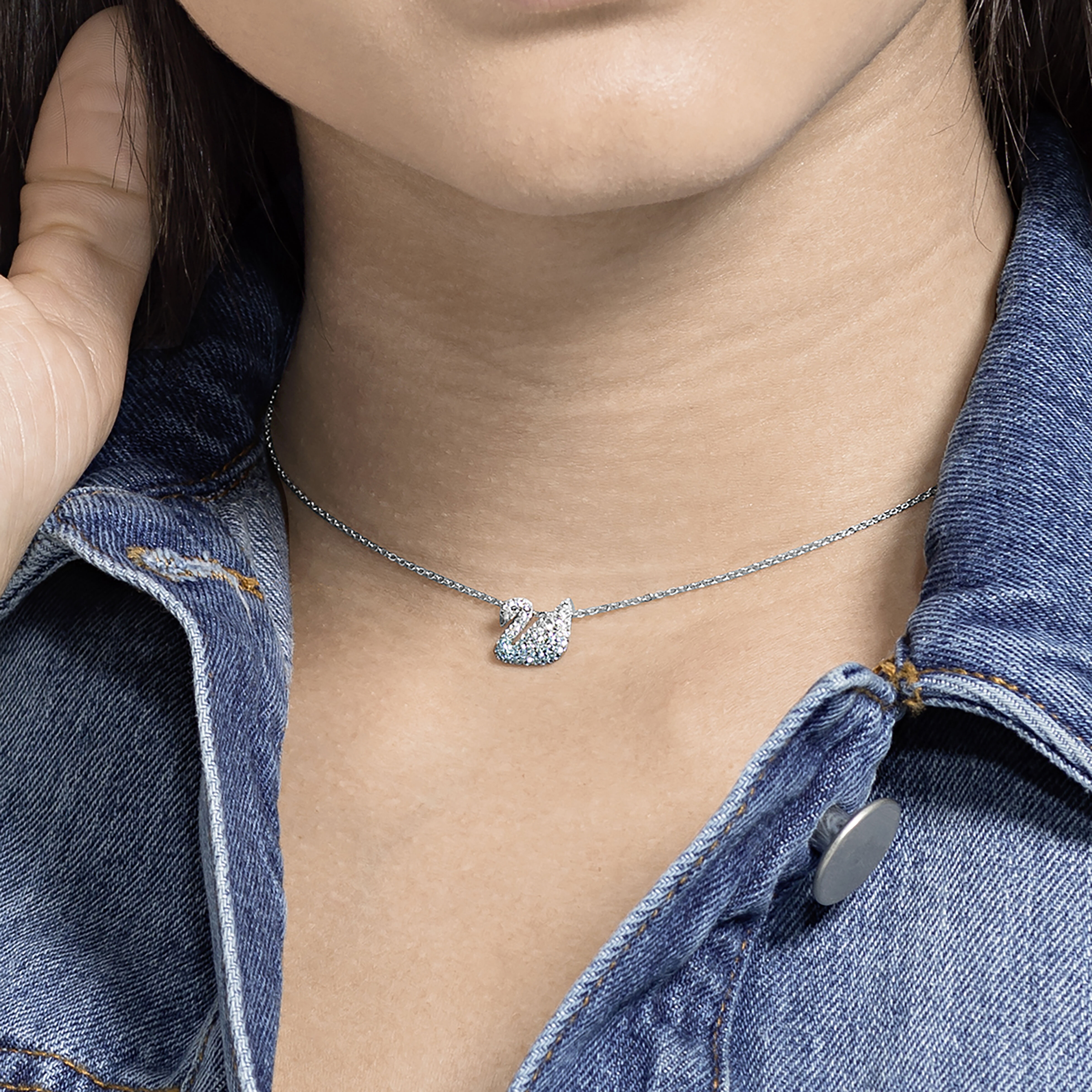 Swarovski online swan necklace