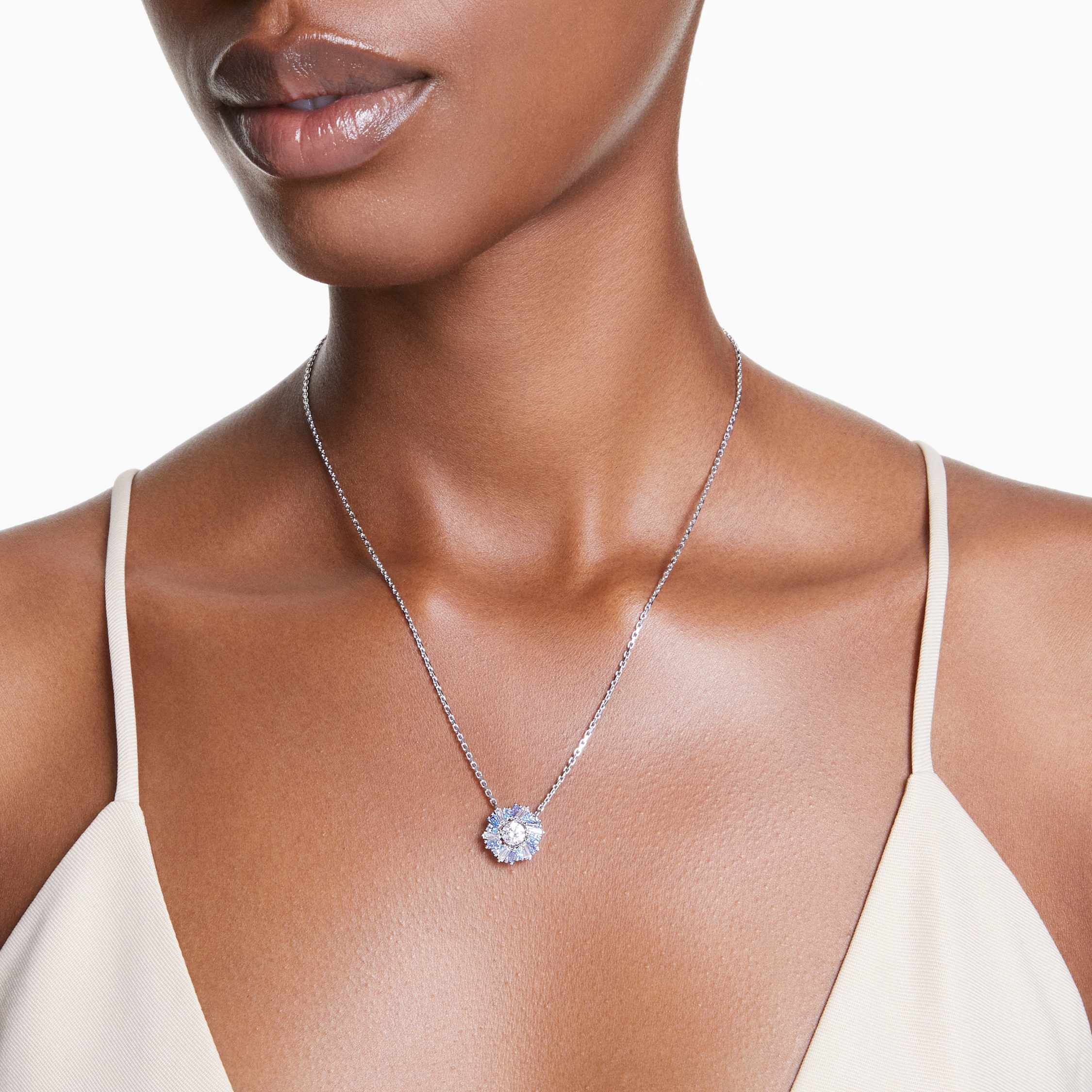 swarovski idyllia pendant  mixed cuts  flower  blue  rhodium plated