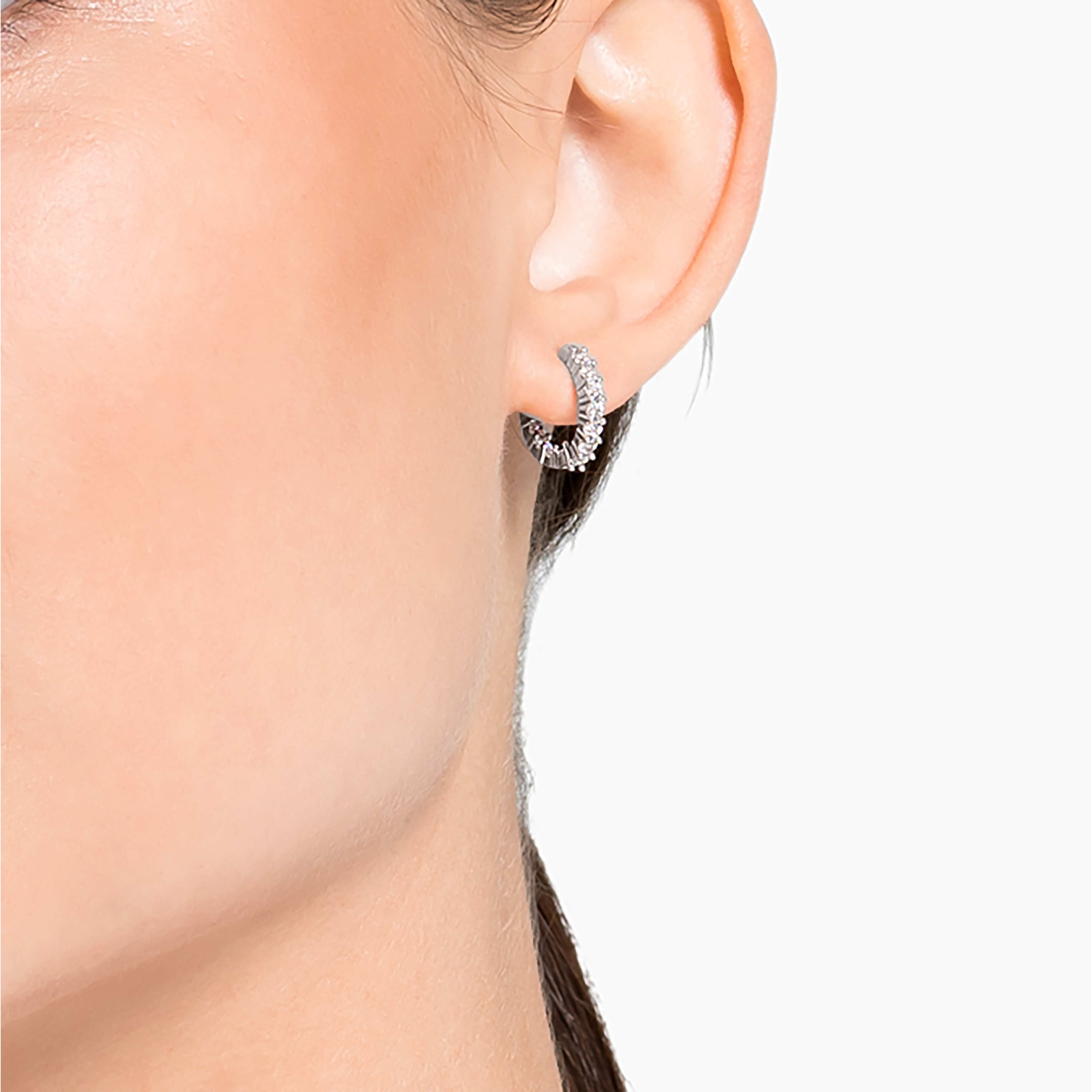 Swarovski stone pierced earrings top
