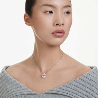 swarovski swan pendant  mixed cuts  swan  white