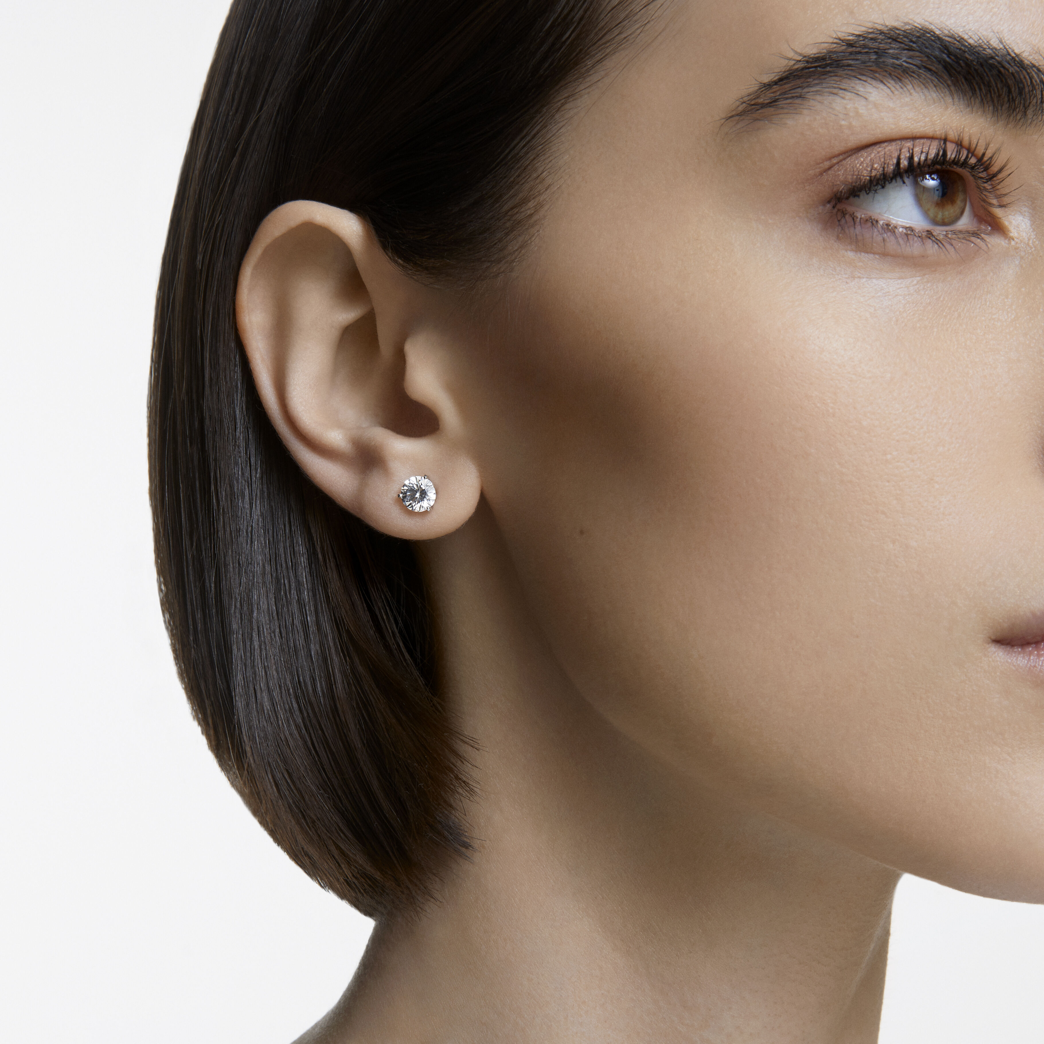 swarovski solitaire stud earrings  round cut  white  rhodium plated