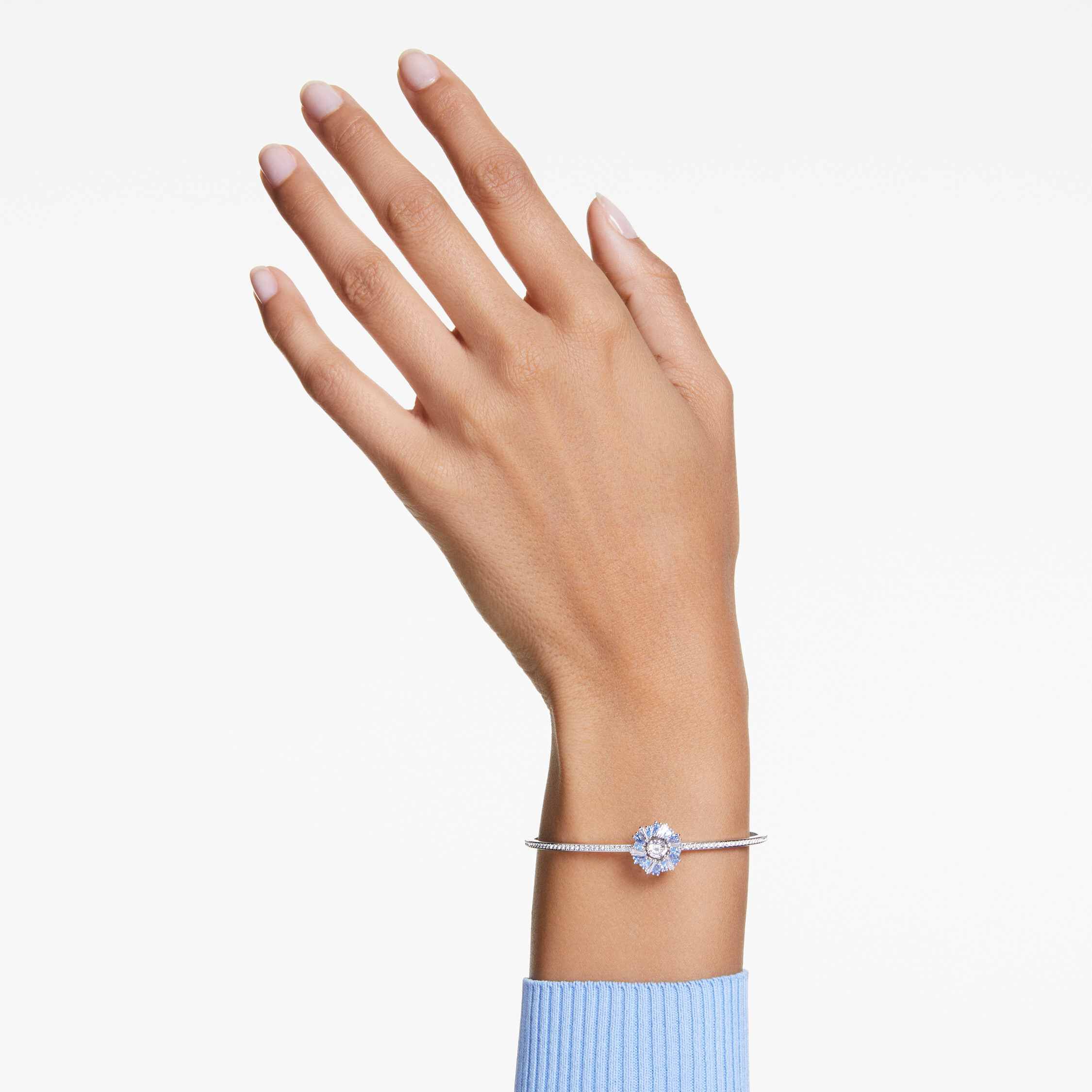 【SWAROVSKI】5680014 Idylia Flower Bangle Medium Bracelet Idyllia bangle, Flower, Blue, Rhodium plated | Swarovski