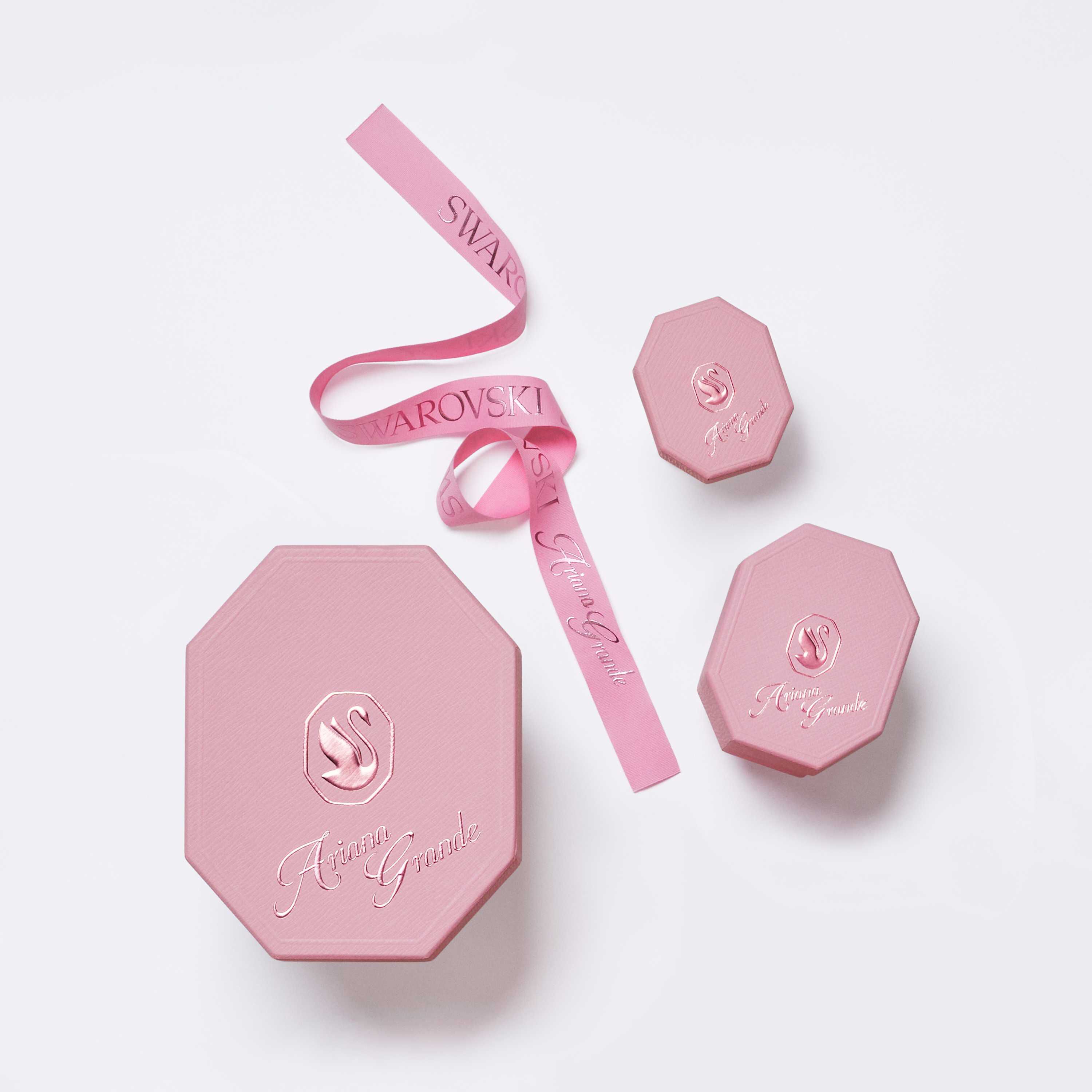 ariana grande x swarovski necklace  crystal pearl  heart cut  heart  white  rhodium plated