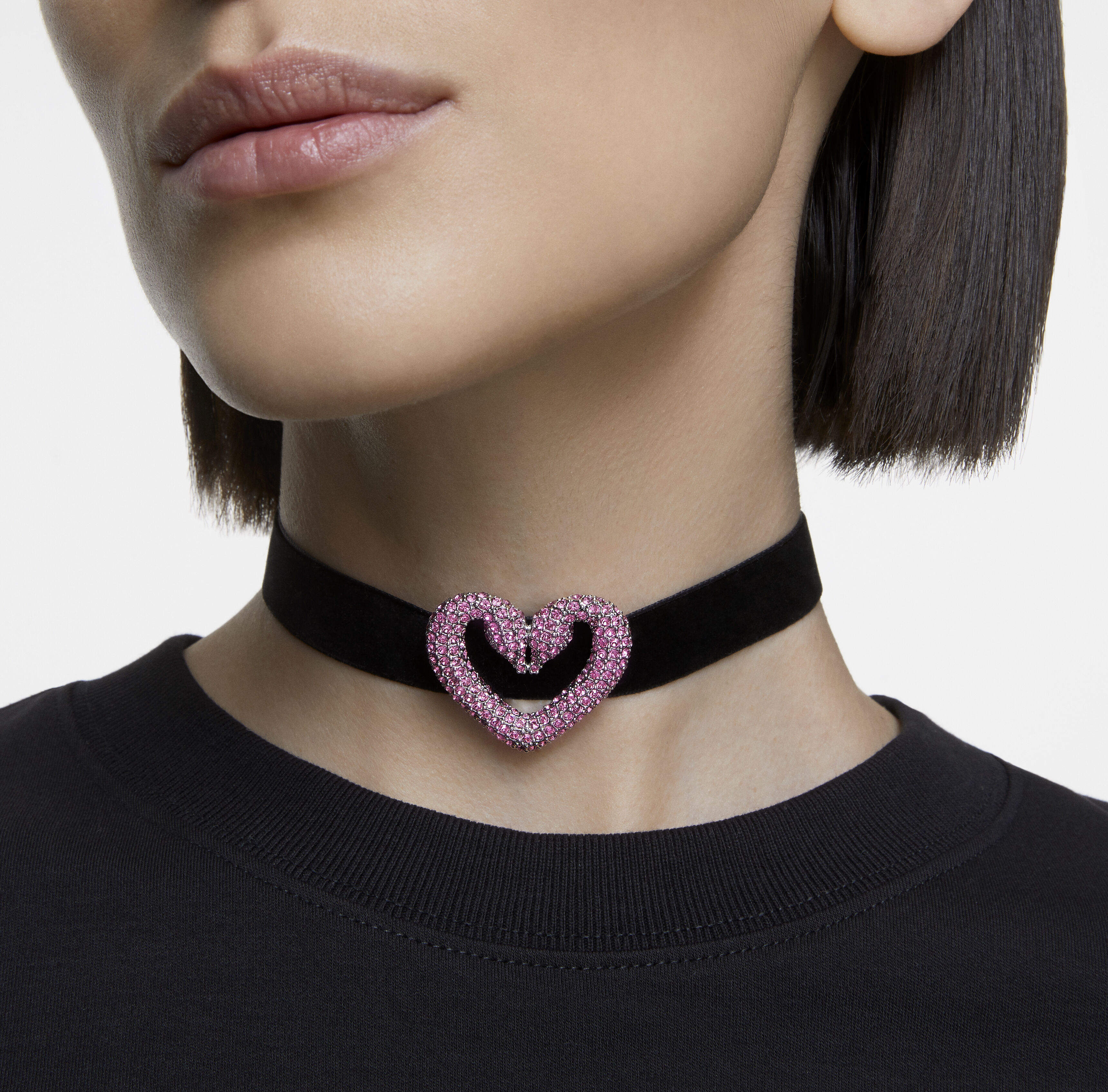 Heart choker top