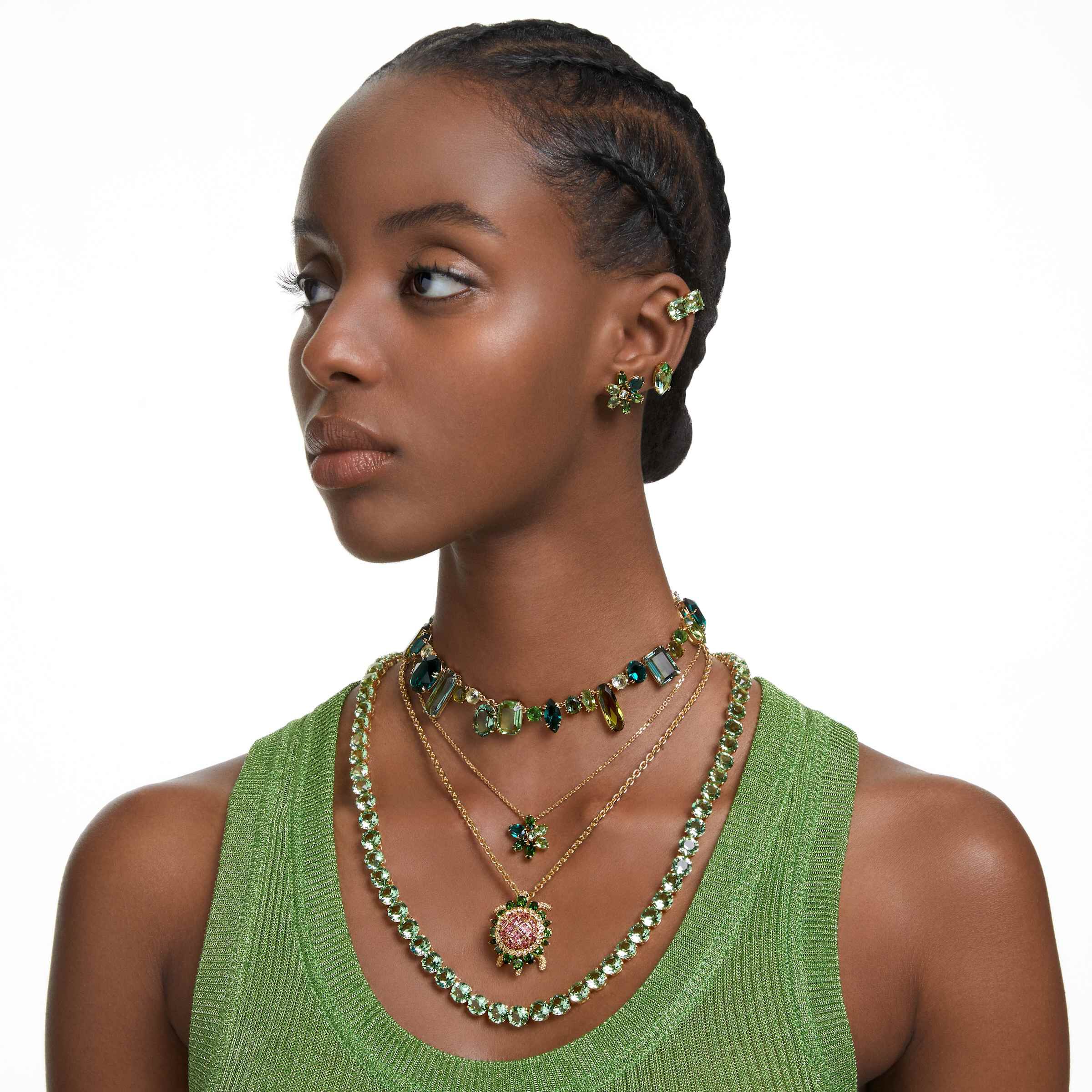 swarovski gema necklace  mixed cuts  green  gold tone plated