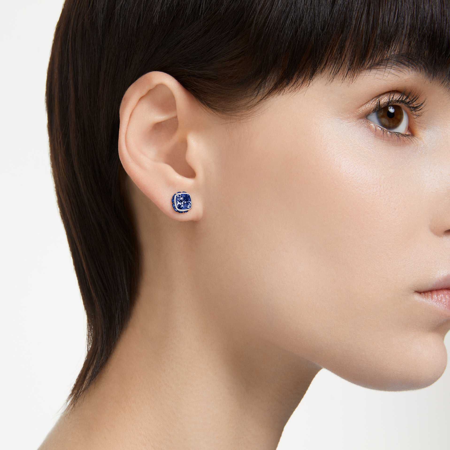 Blue square stud earrings store