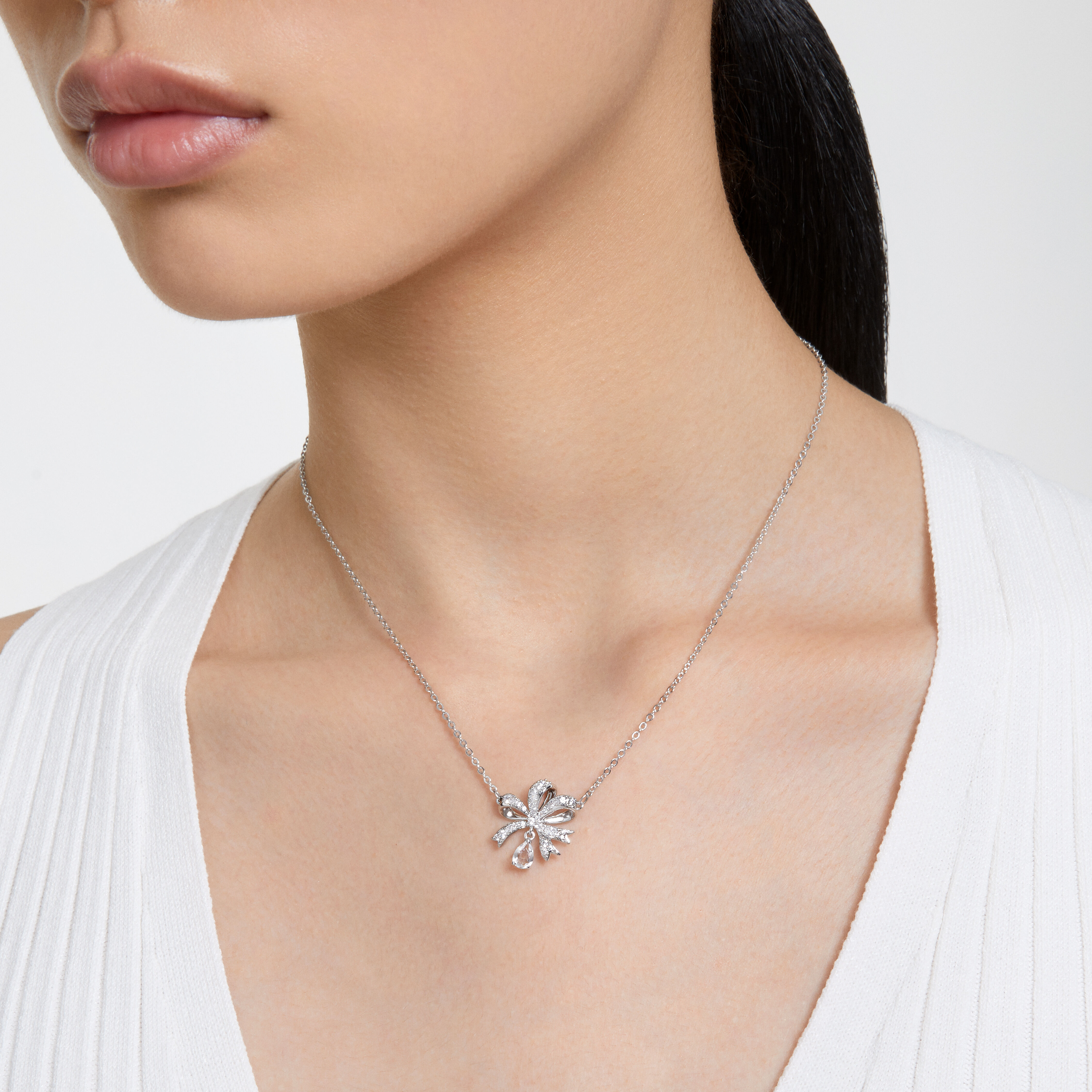 Swarovski ribbon clearance necklace