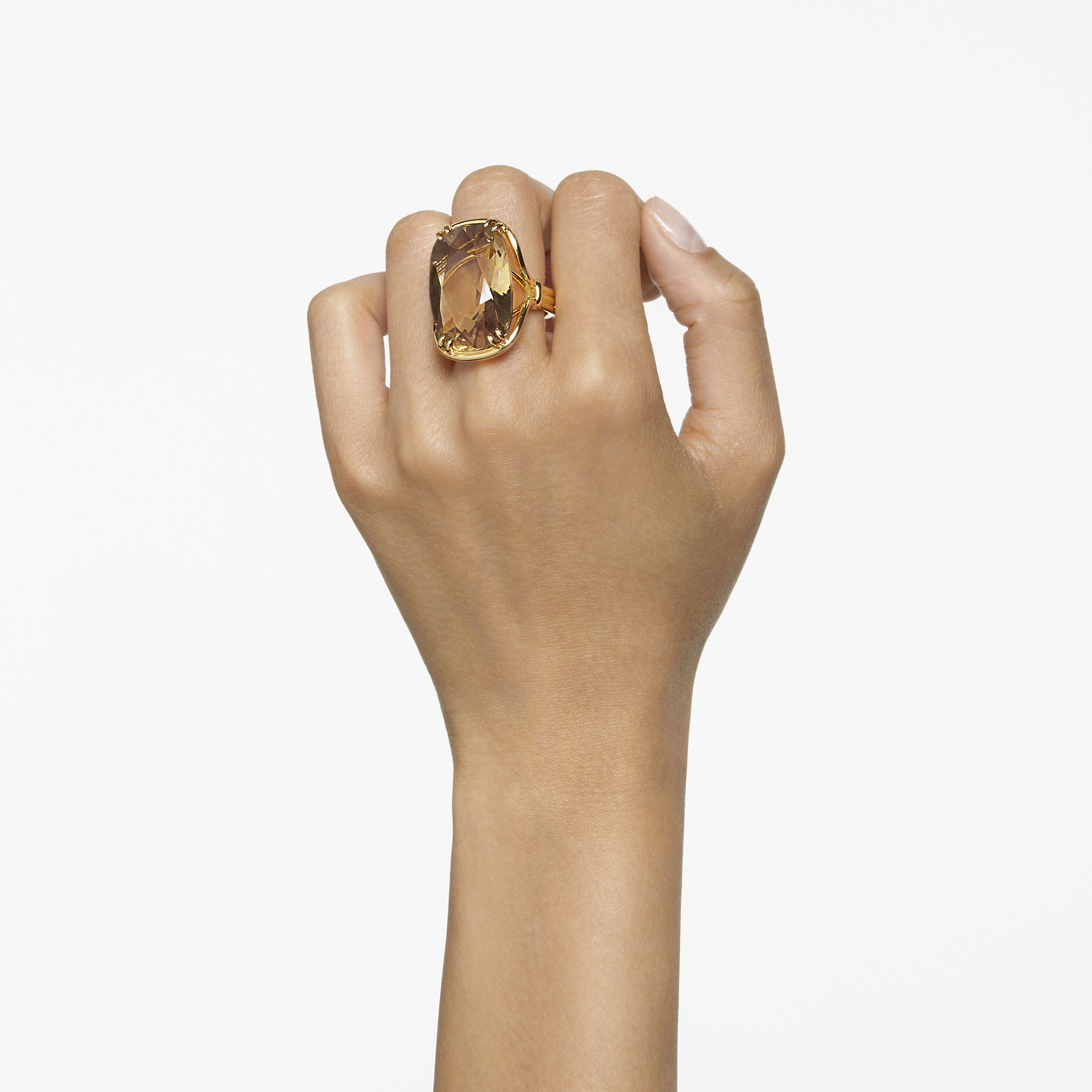 Harmonia cocktail ring Oversized crystal Gold tone Gold tone plated