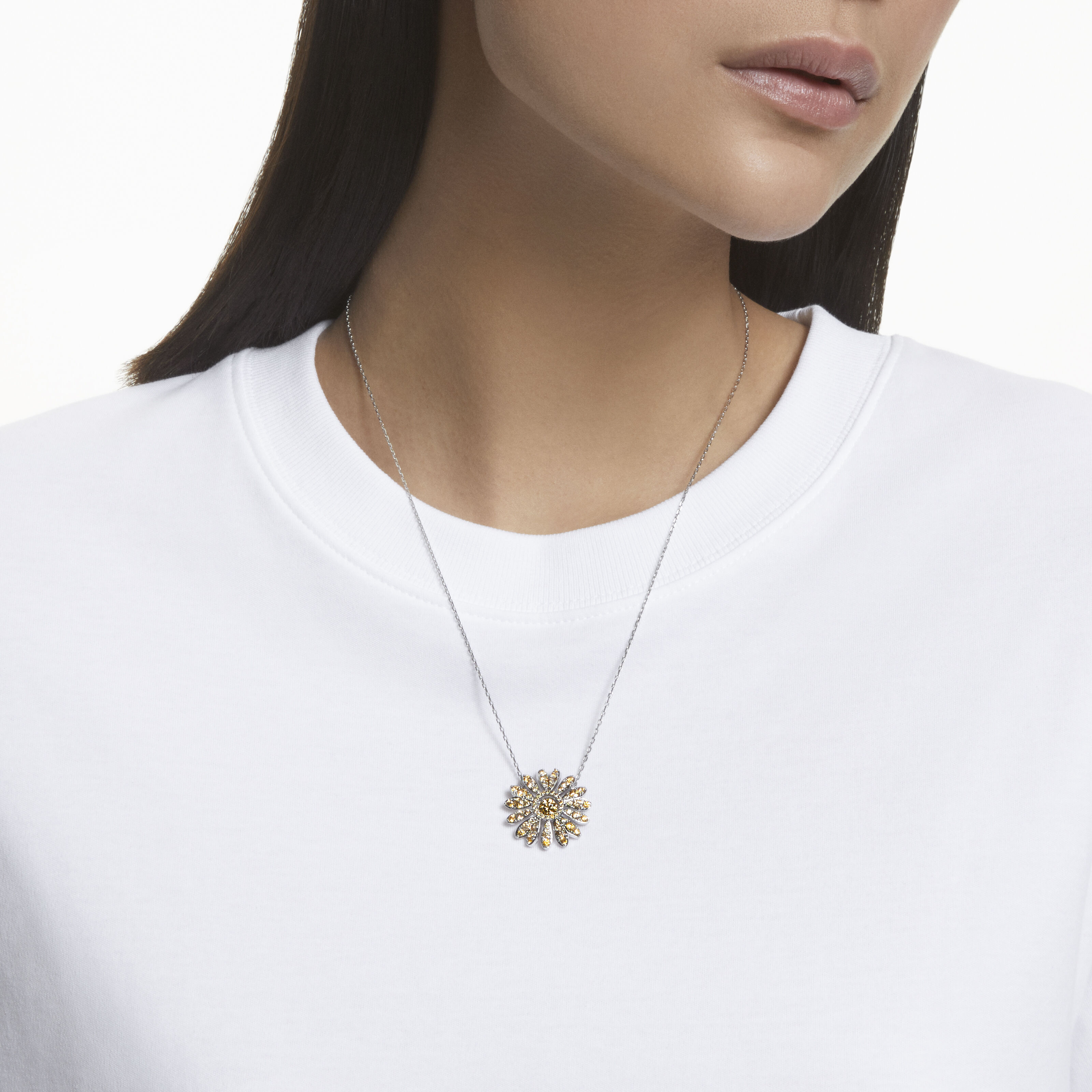 Swarovski store daisy necklace