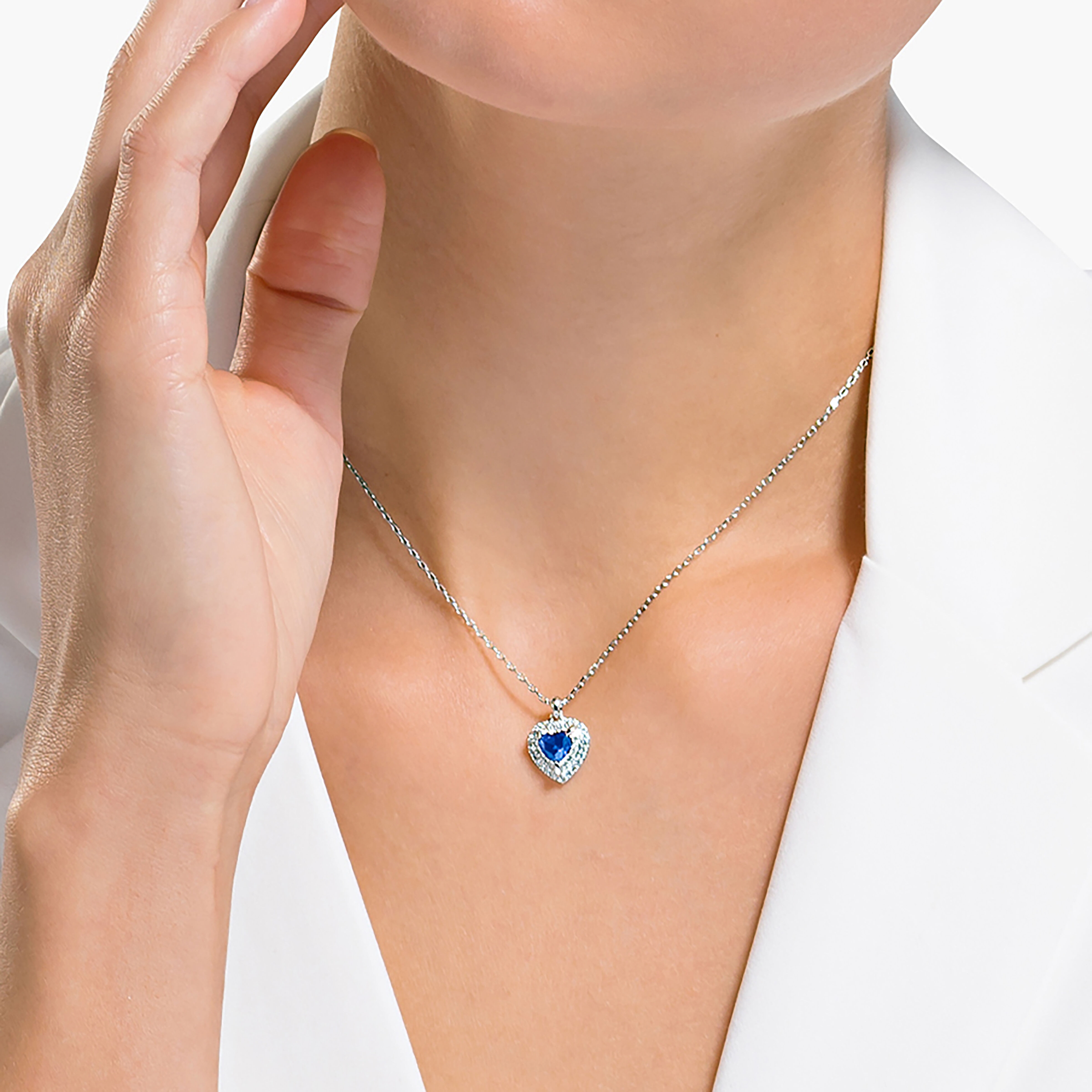 Swarovski shop one pendant