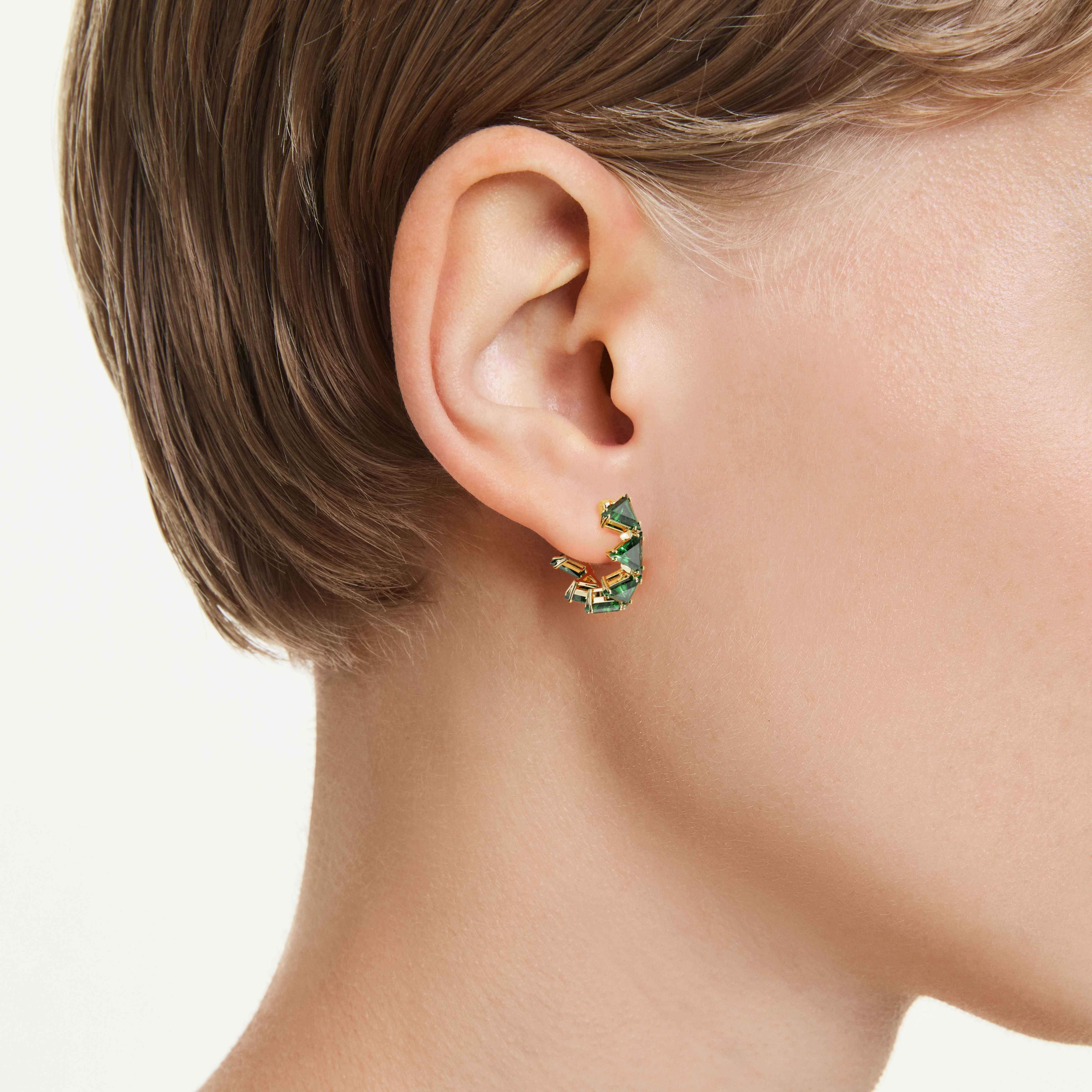 swarovski matrix hoop earrings  triangle cut  triangle  mini  green  gold tone plated